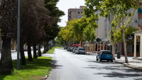 Coches aparcados durante la cuarta ola de calor del verano, a 21 de agosto de 2023, en Badajoz, Extremadura (España) Coches aparcados durante la cuarta ola de calor del verano, a 21 de agosto de 2023, en Badajoz, Extremadura (España)