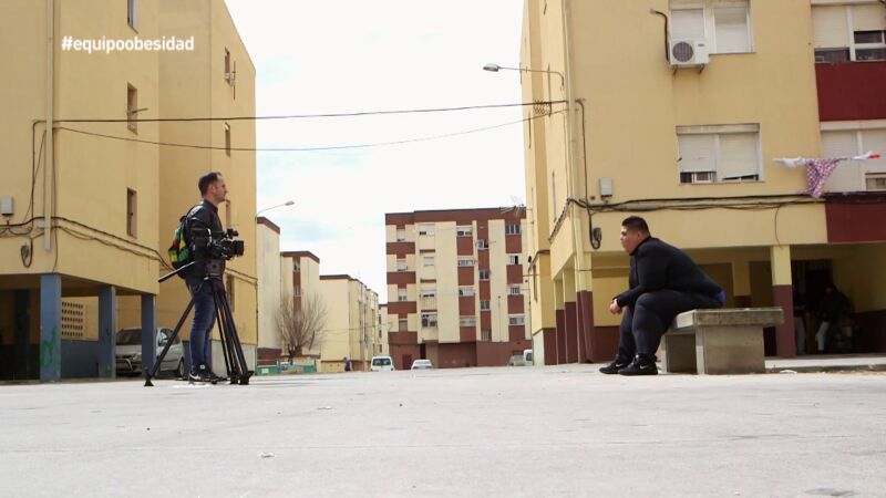 "Estaba deformado, ahora las carnes están volviendo a su sitio": Juan Manuel, el hombre más obeso de España en 2017