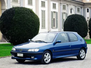 Primera generación del Peugeot 306 GTi, con el motor de 155 CV Primera generación del Peugeot 306 GTi, con el motor de 155 CV