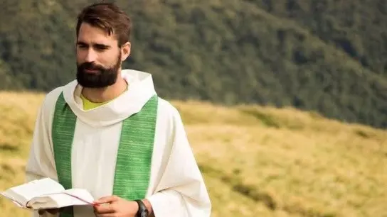 Italia, conmocionada tras el suicidio de un joven sacerdote de 35 años: "Nunca hemos visto señales" Italia, conmocionada tras el suicidio de un joven sacerdote de 35 años: "Nunca hemos visto señales"