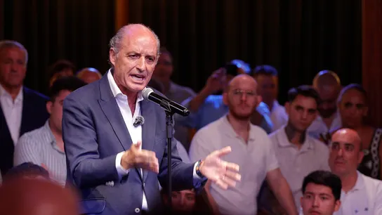 El expresident de la Generalitat y del PP de la Comunitat Valenciana Francisco Camps presenta su proyecto político ante varios centenares de militantes y simpatizantes del PP El expresident de la Generalitat y del PP de la Comunitat Valenciana Francisco Camps presenta su proyecto político ante varios centenares de militantes y simpatizantes del PP