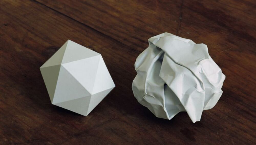 Papel e icosaedro, 2009. Imagen cedida por el artista.