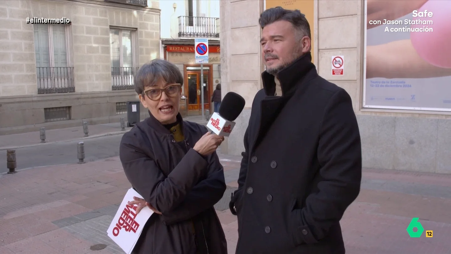 Gabriel Rufián se confiesa ante Thais Villas: "Mi crisis de los 40 es bricolaje y chándals" La reportera visitaba el Congreso de los Diputados para descubrir los objetivos y metas de sus señorías para el futuro. No te pierdas sus respuestas en el vídeo principal.