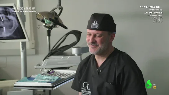 Un dentista, tajante ante la moda de sustituir toda la dentadura por coronas: "Una salvajada" Un dentista, tajante ante la moda de sustituir toda la dentadura por coronas: "Una salvajada"