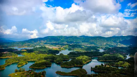 Vistas desde la Roca de Guatapé Vistas desde la Roca de Guatapé
