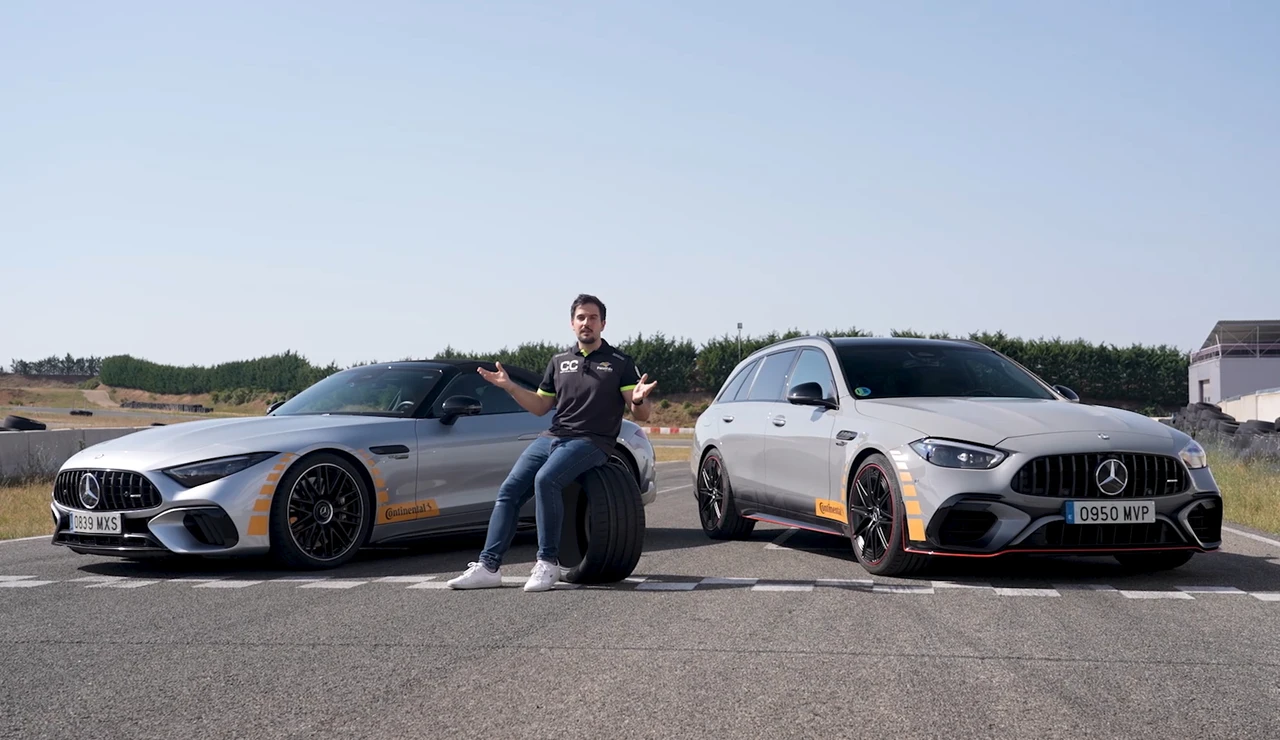 Juanjo López, redactor del programa, junto con el Mercedes-AMG C 63 y SL 63 S E Performance