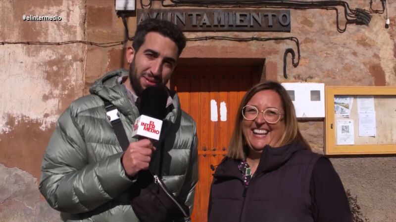 Isma Juárez alucina con el método para elegir al dueño regente del bar de El Pobo de Dueñas: "¡Como en la Champions!"