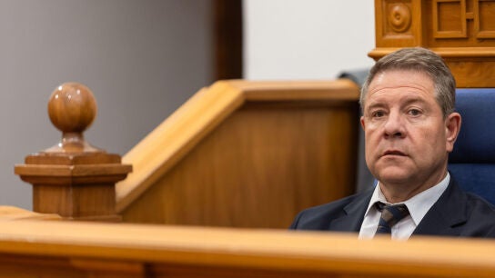 El presidente de Castilla-La Mancha, Emiliano Garc&iacute;a-Page, en el pleno de las Cortes de Castilla-La Mancha.