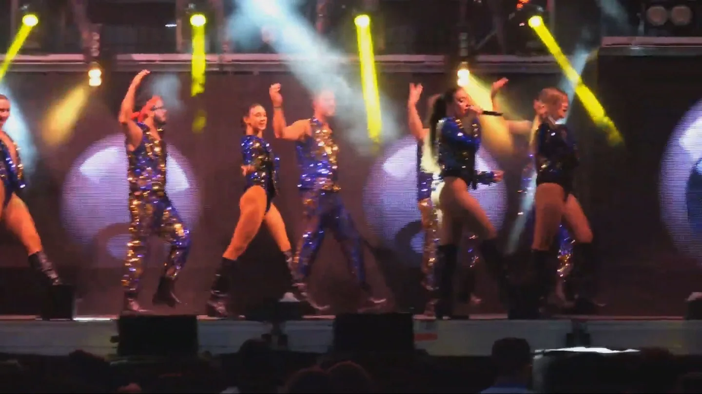 Polémica en Euskadi: cancelan la actuación de una orquesta por considerar que la vestimenta de las artistas sexualiza a la mujer Polémica en Euskadi: cancelan la actuación de una orquesta por considerar que la vestimenta de las artistas sexualiza a la mujer
