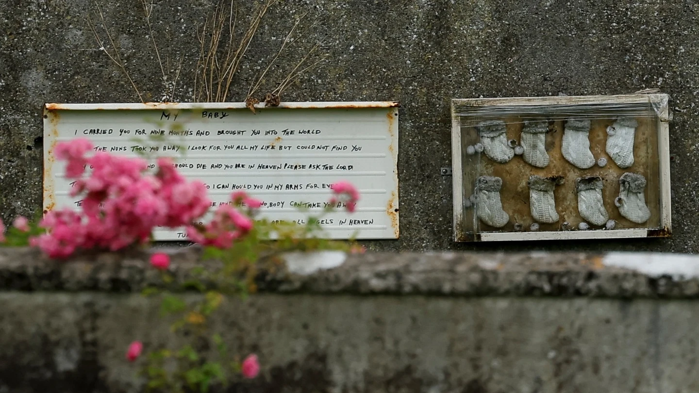 Se destapa la 'casa de los horrores' de Irlanda: comienza la excavación en busca de los restos de 800 bebés en un 'horas para madres' de la Iglesia Se destapa la 'casa de los horrores' de Irlanda: comienza la excavación en busca de los restos de 800 bebés en un 'horas para madres' de la Iglesia