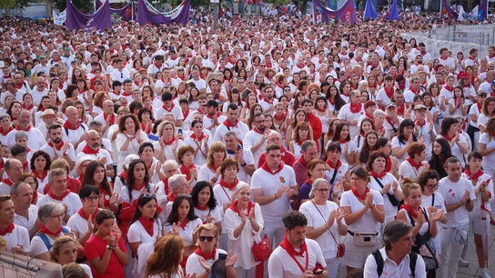 Concentración contra las agresiones sexistas durante las fiestas de San Fermín de 2025 Concentración contra las agresiones sexistas durante las fiestas de San Fermín de 2025