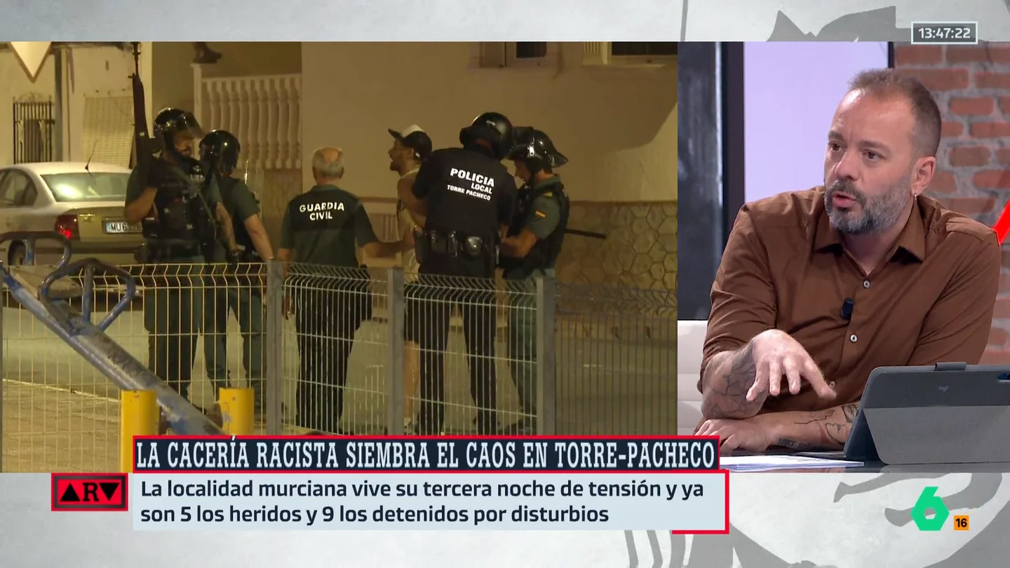 Maestre, tajante tras la cacería racista de Torre-Pacheco: "Existe aún una gran tolerancia legislativa, judicial y policial con la violencia neonazi de extrema derecha" Maestre, tajante tras la cacería racista de Torre-Pacheco: "Existe aún una gran tolerancia legislativa, judicial y policial con la violencia neonazi de extrema derecha"