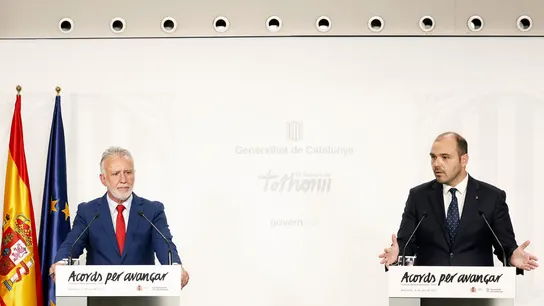 El ministro de Política Territorial, Ángel Víctor Torres, y el conseller de Presidencia, Albert Dalmau, este lunes en Barcelona. El ministro de Política Territorial, Ángel Víctor Torres, y el conseller de Presidencia, Albert Dalmau, este lunes en Barcelona.