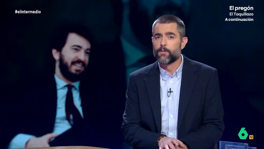 El silencio de Dani Mateo al recordar los 'logros' de García-Gallardo: "Qué queréis, era un vicepresidente sin funciones" "Mañueco lo tenía como quien tiene un tapiz: era caro, pesado y tampoco hacía demasiado bonito", comentaba Dani Mateo en este vídeo donde recordaba las frases más polémicas de Juan García-Gallardo tras abandonar Vox.