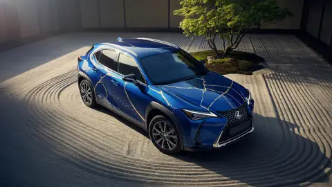Lexus Kintsugi en tonalidad azul Lexus Kintsugi en tonalidad azul