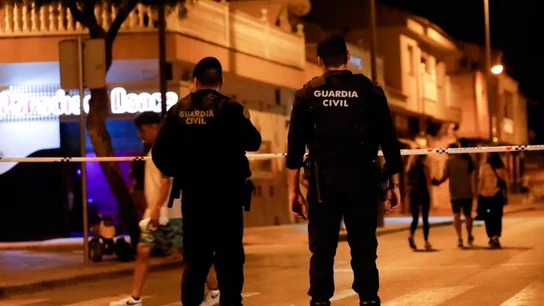 A3 Noticias de la Mañana (16-07-25) Torre Pacheco pasa su primera noche sin disturbios bajo el fuerte blindaje policial A3 Noticias de la Mañana (16-07-25) Torre Pacheco pasa su primera noche sin disturbios bajo el fuerte blindaje policial