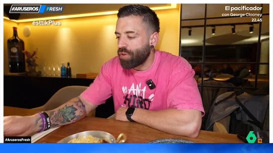 Alfonso Arús, a los youtubers que no paran de probar menús de restaurantes:"¡Panda de tragones!" Alfonso Arús, a los youtubers que no paran de probar menús de restaurantes:"¡Panda de tragones!"