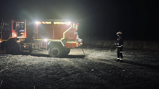 Hallan a un hombre carbonizado dentro de un coche tras extinguir un incendio en Morata de Tajuña (Madrid) Hallan a un hombre carbonizado dentro de un coche tras extinguir un incendio en Morata de Tajuña (Madrid)