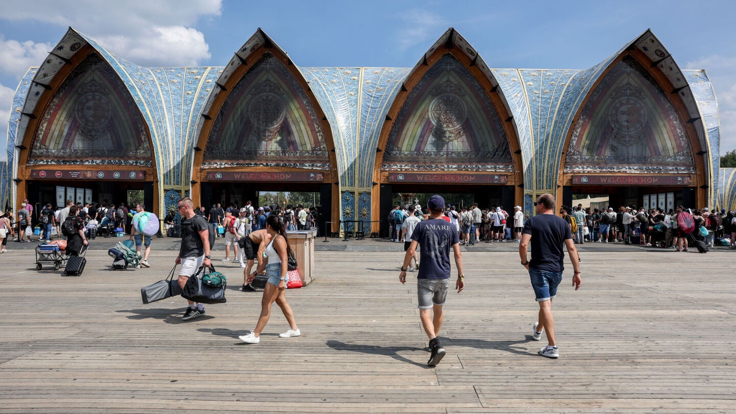 Entrada al DreamVille, el camping del Tomorrowland