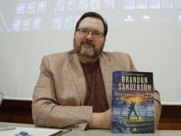 Brandon Sanderson