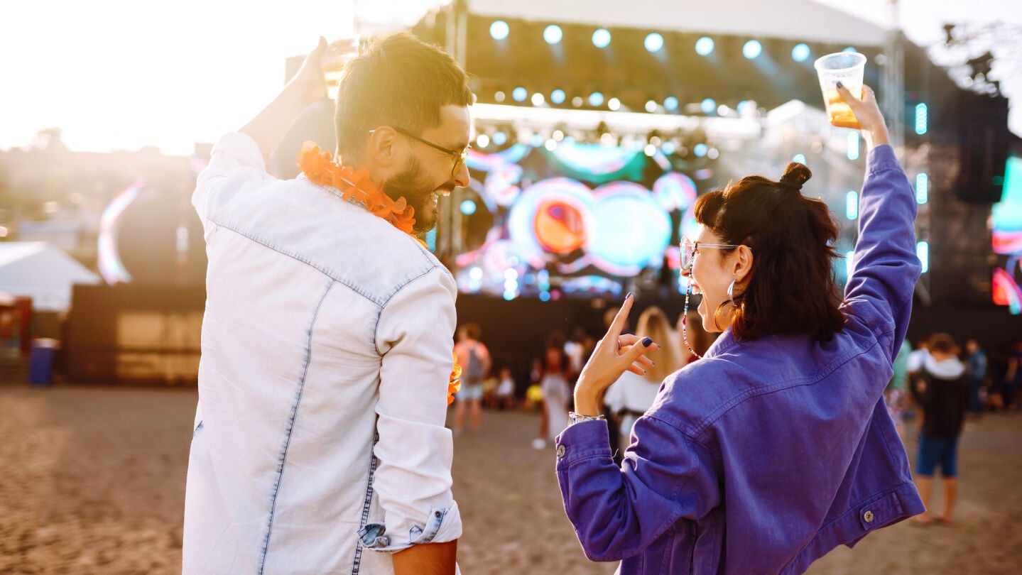 Festival de m&uacute;sica en la playa