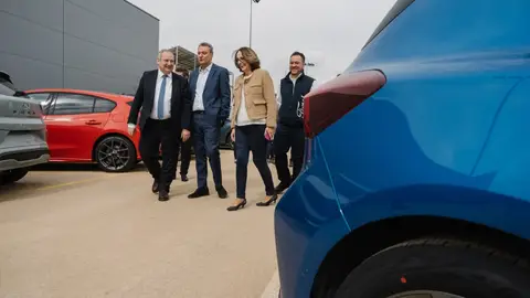 El ministro de Industria y Turismo, Jordi Hereu, visita la localidad valenciana de Catarroja El ministro de Industria y Turismo, Jordi Hereu, visita la localidad valenciana de Catarroja