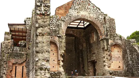 Iglesia y Convento de las Monjas de la Concepción Iglesia y Convento de las Monjas de la Concepción
