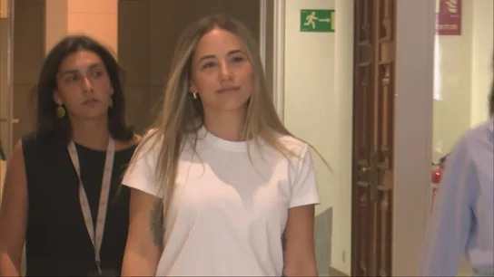 Noelia Núñez entrega su acta de diputada en el Congreso tras falsear su currículum Noelia Núñez entrega su acta de diputada en el Congreso tras falsear su currículum