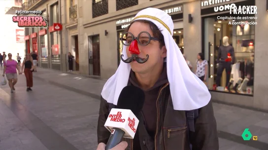 La confesión de un chico sobre la exnovia de su amigo: "Intentó quedarse embarazada a escondidas. Por suerte, le puso los cuernos" El Intermedio salía a la calle en busca de 'Secretos ibéricos' y preguntaba a los españoles por esas cosas inconfesables sobre las parejas de sus amigos y amigas. Sus confesiones 'anónimas', en este vídeo.
