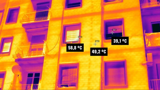 La elevada temperatura de algunos edificios en España La elevada temperatura de algunos edificios en España
