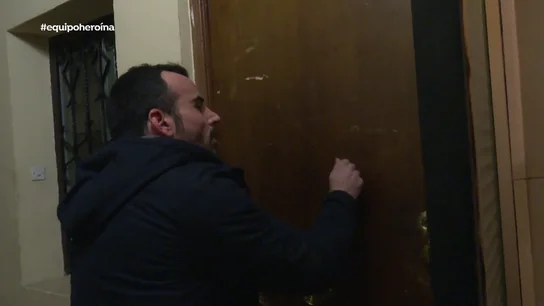 "¿Sois gilipollas?": así desmiente una vecina de Lavapiés que se venda droga en su piso, a Equipo de Investigación "¿Sois gilipollas?": así desmiente una vecina de Lavapiés que se venda droga en su piso, a Equipo de Investigación