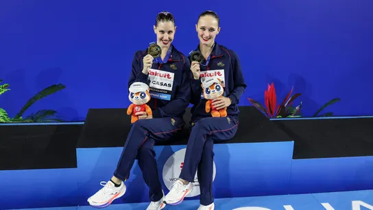 Lilou Lluis e Iris Tió, con sus medallas de oro en los Mundiales de Singapur Lilou Lluis e Iris Tió, con sus medallas de oro en los Mundiales de Singapur