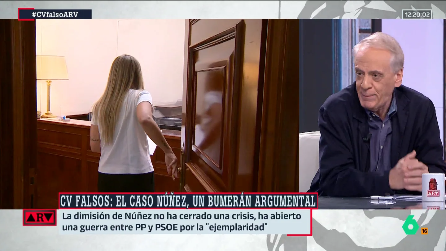 Ignacio Cembrero tacha de "boba" a Noelia Núñez: "Si vas a engañar, que sea el mismo currículum en todas partes" Ignacio Cembrero tacha de "boba" a Noelia Núñez: "Si vas a engañar, que sea el mismo currículum en todas partes"