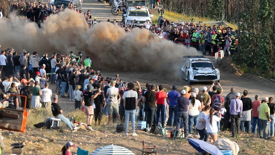 Imagen de archivo de un rally Imagen de archivo de un rally