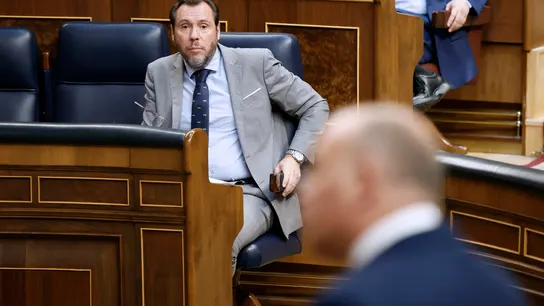 Imagen de archivo de Óscar Puente escuchando una intervención de Miguel Tellado Imagen de archivo de Óscar Puente escuchando una intervención de Miguel Tellado