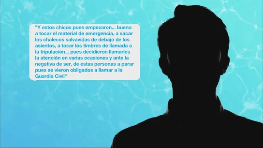 Un testigo revela a MVT que Vueling no expulsó a los jóvenes judíos por discriminación religiosa: "Tocaban el material de emergencias y no quisieron parar" Un testigo revela a MVT que Vueling no expulsó a los jóvenes judíos por discriminación religiosa: "Tocaban el material de emergencias y no quisieron parar"