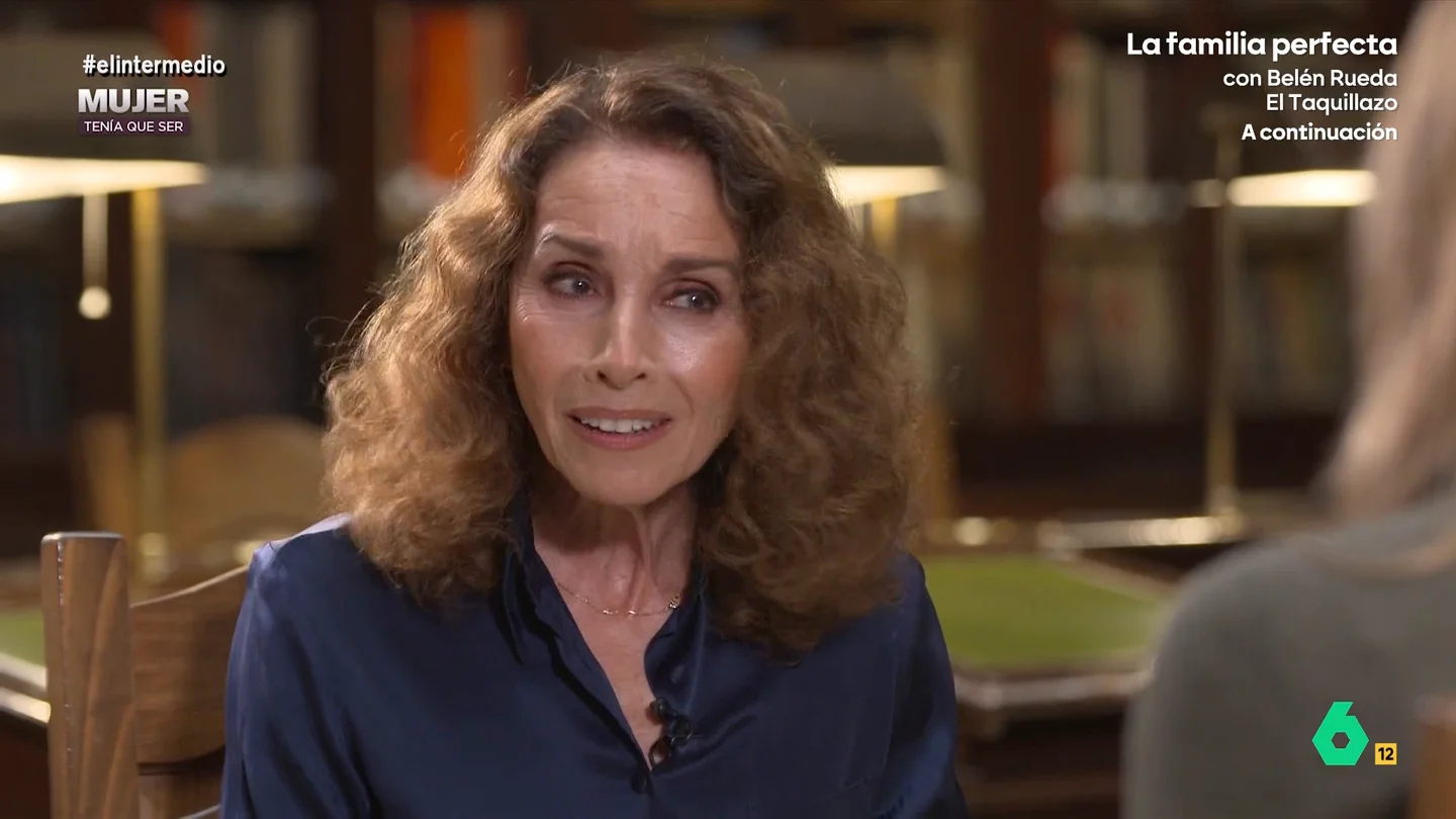 Ana Belén, sobre su carrera musical: "Esta profesión, si no la haces con pasión, es absurda" La cantante repasaba junto a Sandra Sabatés su carrera en 'Mujer tenía que ser'. La artista recordaba sus comienzos y, como afirmaba, consideraba que su éxito se basaba en sigue sintiendo la misma pasión del comienzo.