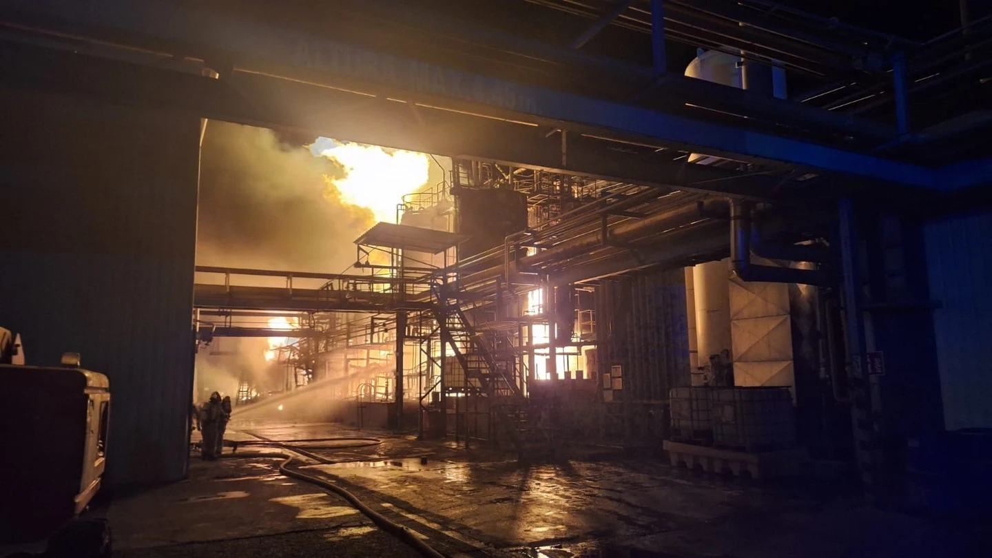Incendio en las instalaciones de la empresa química Union Derivan en Zuera (Zaragoza). Incendio en las instalaciones de la empresa química Union Derivan en Zuera (Zaragoza).