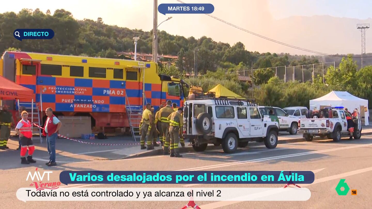 El incendio en Ávila alcanza el nivel 2 y preocupa el cambio de viento previsto a última hora de la tarde
