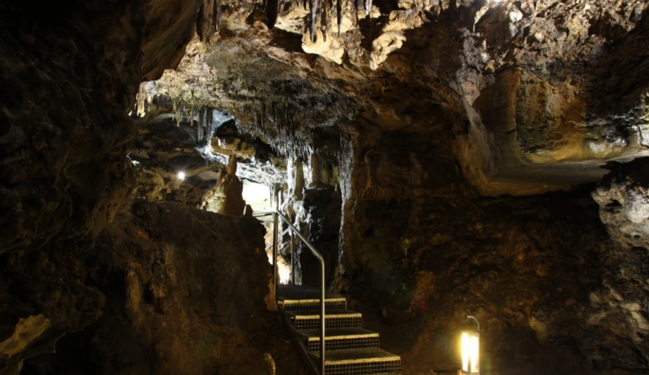 Cueva de los Enebralejos, en Prádena de la Sierra, Segovia