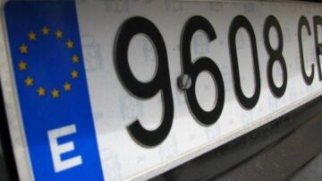 Matr&iacute;cula de un veh&iacute;culo en Espa&ntilde;a