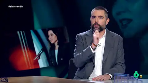 Dani Mateo analiza un discurso de Isabel Díaz Ayuso: "Su mente volaba sin necesidad de paraguas" El colaborador de El Intermedio se hacía eco de una intervención de la presidenta de la Comunidad de Madrid en Londes en la que, como señala, "no ha necesitado hablar en inglés para que no se la entienda en absoluto".
