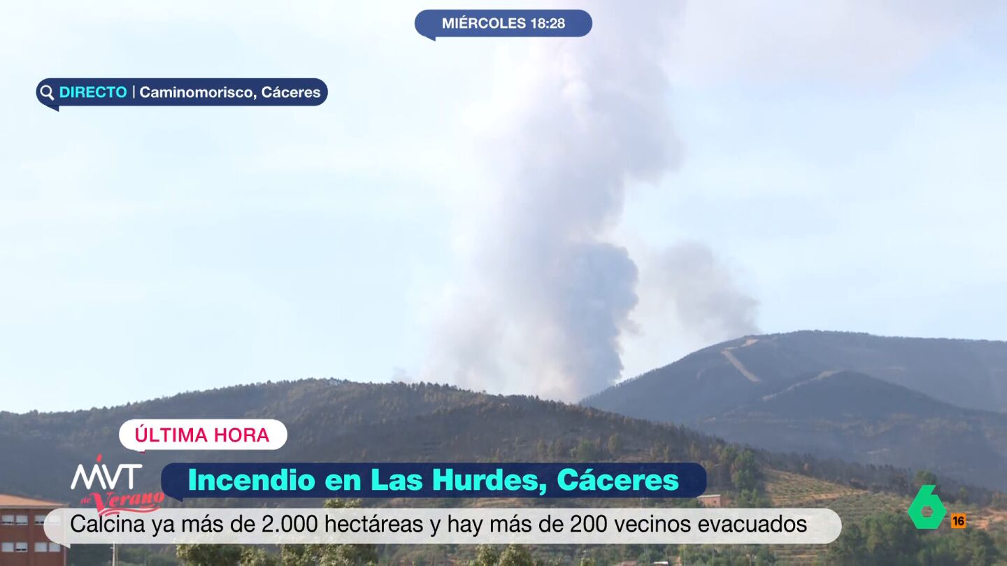 Horcajo, en prealerta por el incendio de Las Hurdes mientras el viento complica la situación