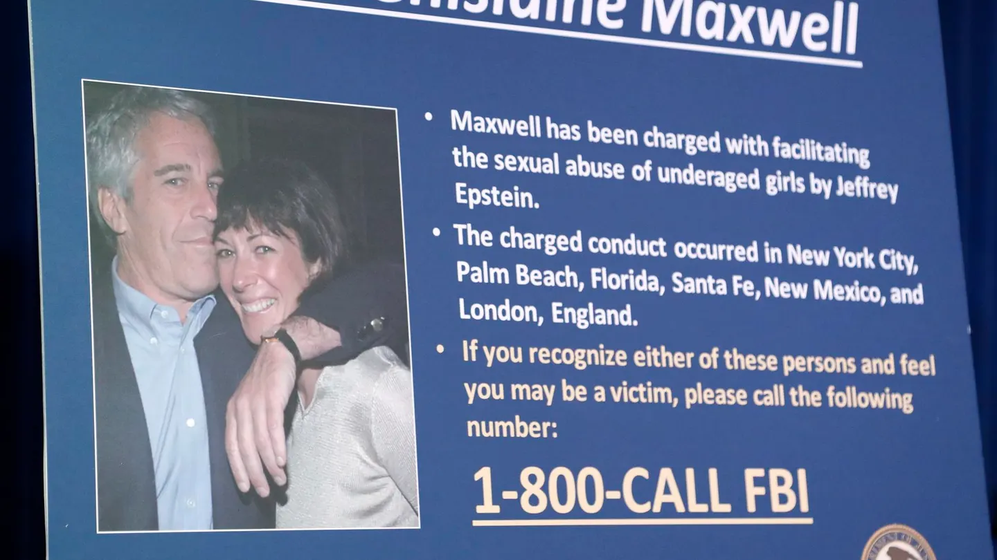Ghislaine Maxwell, con Jeffrey Epstein Ghislaine Maxwell, con Jeffrey Epstein