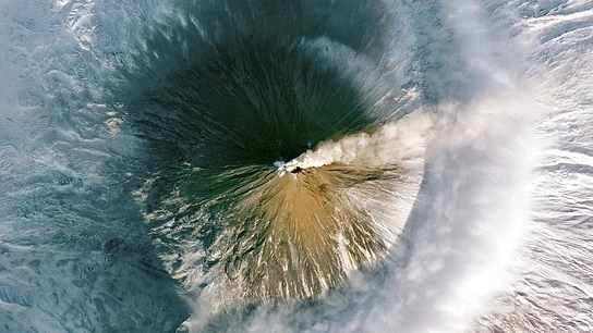 Volcán activo en la Península siberiana de Kamchatka. Volcán activo en la Península siberiana de Kamchatka.