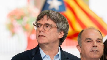 Carles Puigdemont en un acto en Prats de Molló (Francia) Carles Puigdemont en un acto en Prats de Molló (Francia)