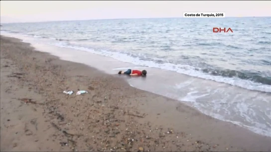 El cadáver del pequeño Aylan El cadáver del pequeño Aylan