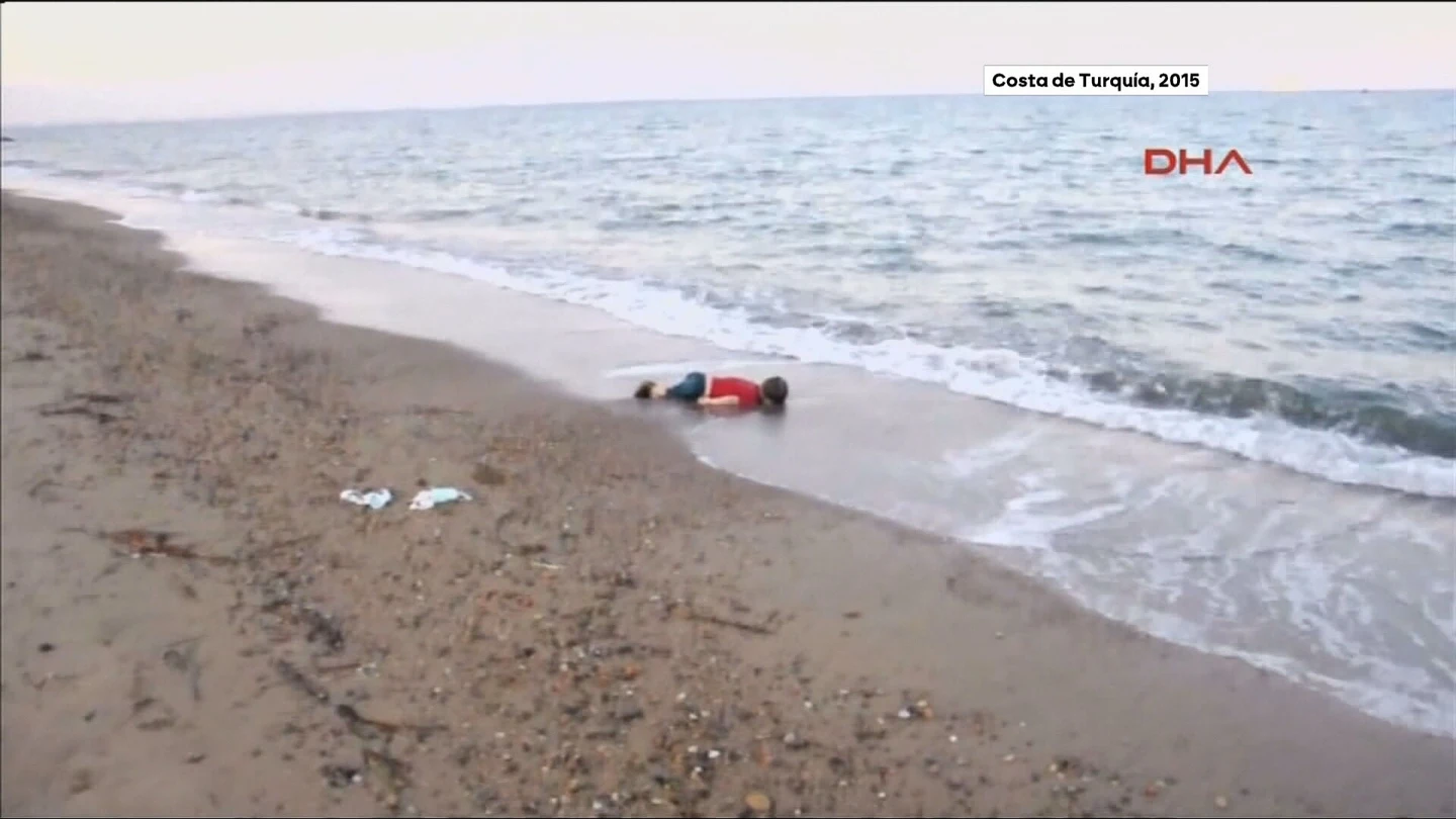 El cadáver del pequeño Aylan El cadáver del pequeño Aylan