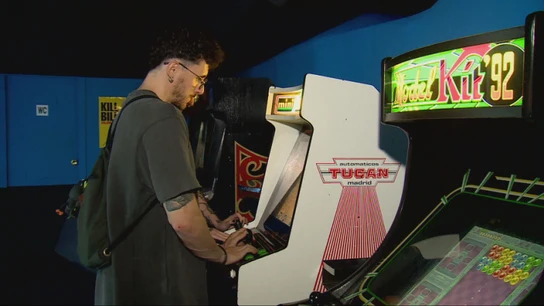 Pac-Man, Tetris y más: revive la magia de los recreativos de los 80 en este local de Barcelona Pac-Man, Tetris y más: revive la magia de los recreativos de los 80 en este local de Barcelona