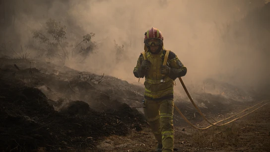 Incendio forestal en Parada Monte, Portugal Incendio forestal en Parada Monte, Portugal
